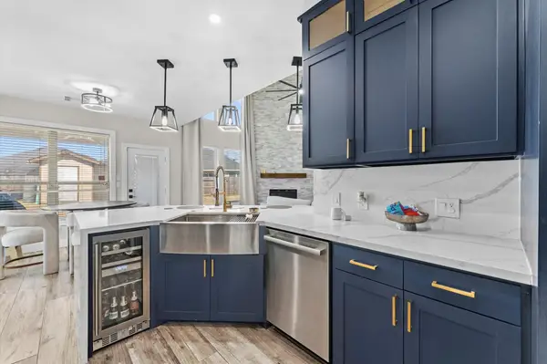 3002 Hurst Green Lane, Fresno, TX 77545