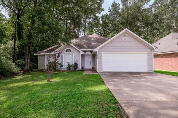 215 Bridgeview Drive, Onalaska, TX 77360