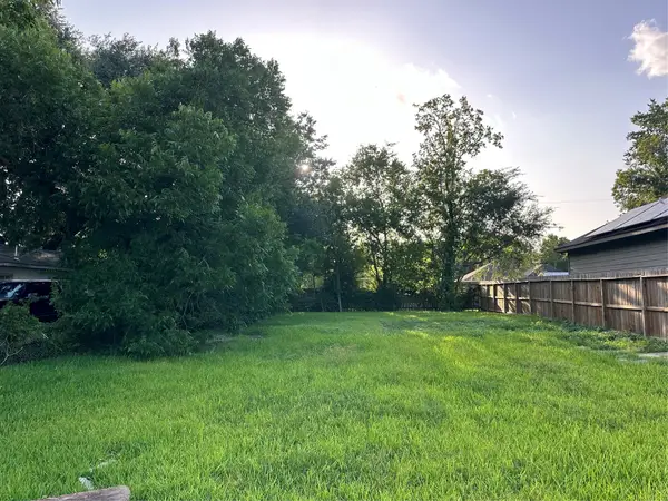 7822 Mclean Street, Houston, TX 77051