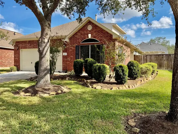 1407 Capri Place Lane, Pearland, TX 77581