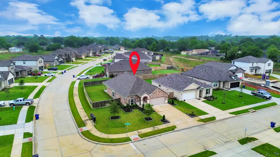 101 Bayou Bend Court, Angleton, TX 77515 - #2