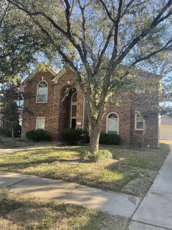 2215 Alberton Lane, Pearland, TX 77584