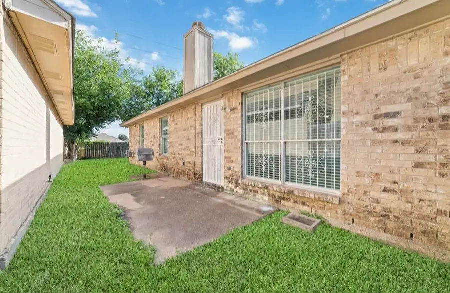 13523 Bonilla Lane, Houston, TX 77083 - Image #2