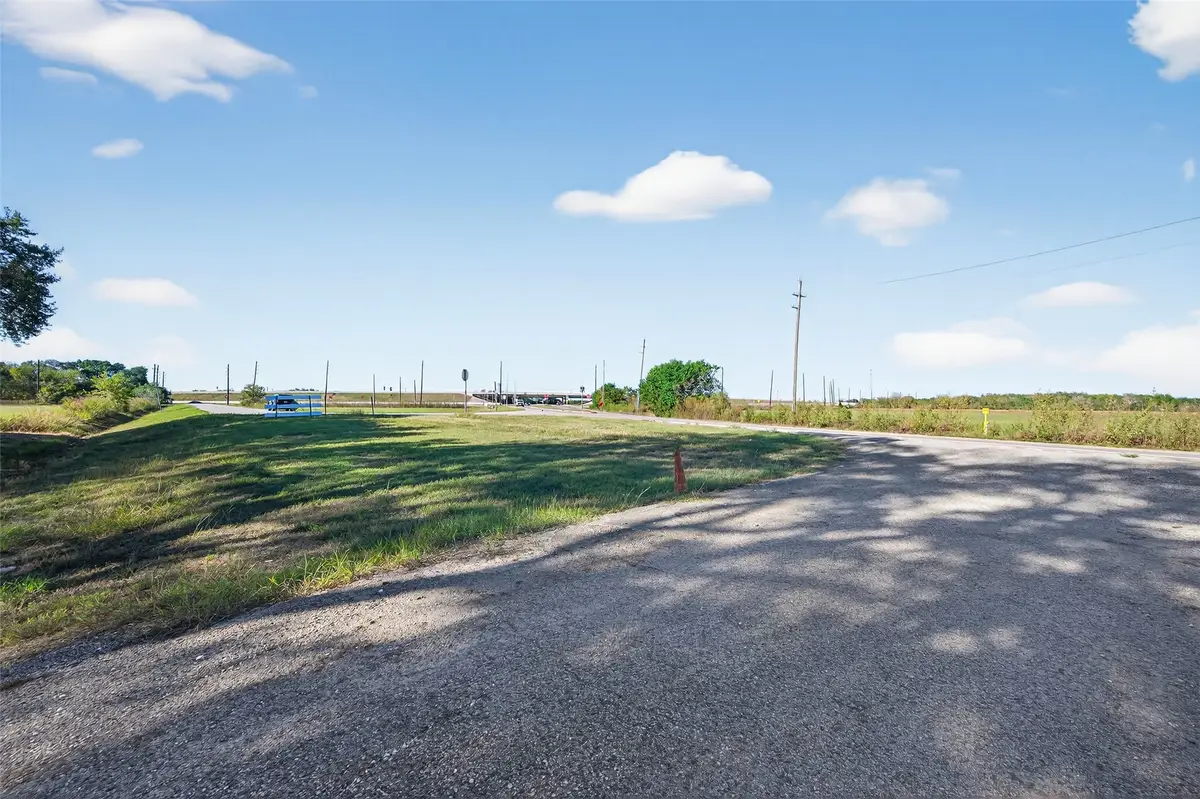 402 Fm 360 Road, Beasley, TX 77417 - #1
