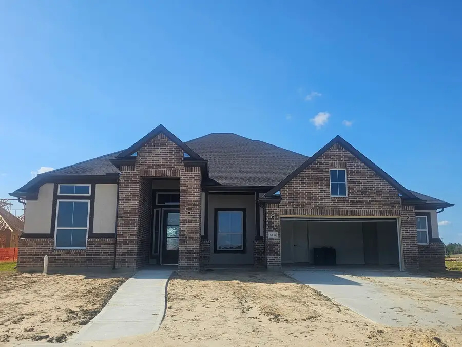 12135 Lake View Boulevard, Monterey Belvieu, TX 77523 - #2