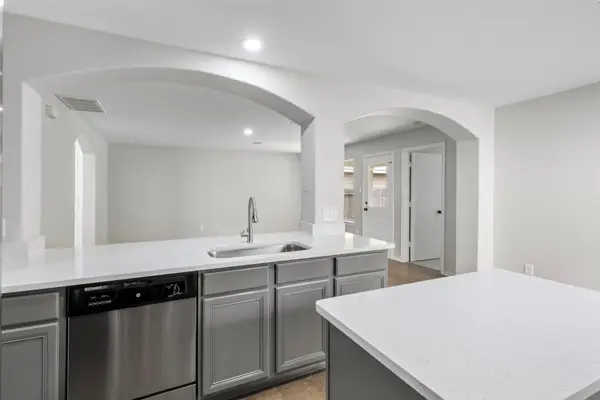 9987 Sterling Place Drive, Conroe, TX 77303