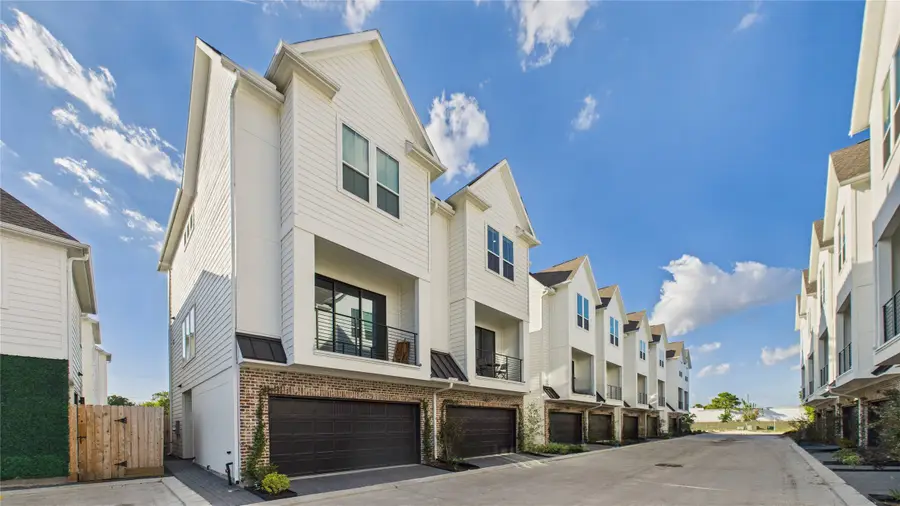 3911 Willowbend Point, Houston, TX 77025 - Image #2