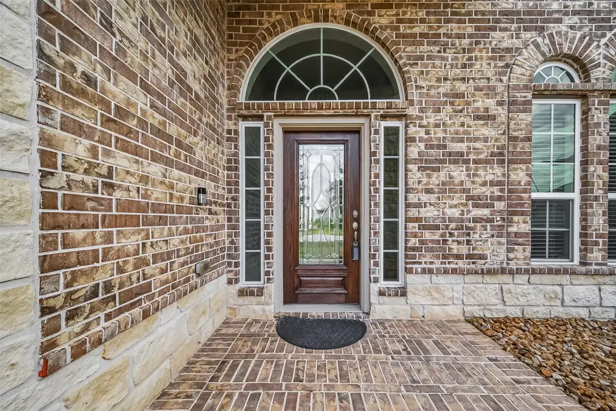 11602 Kings Point Boulevard, Monterey Belvieu, TX 77535 - Image #2