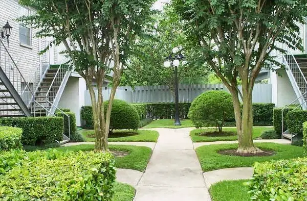 8787 Brae Acres Road #605, Houston, TX 77074