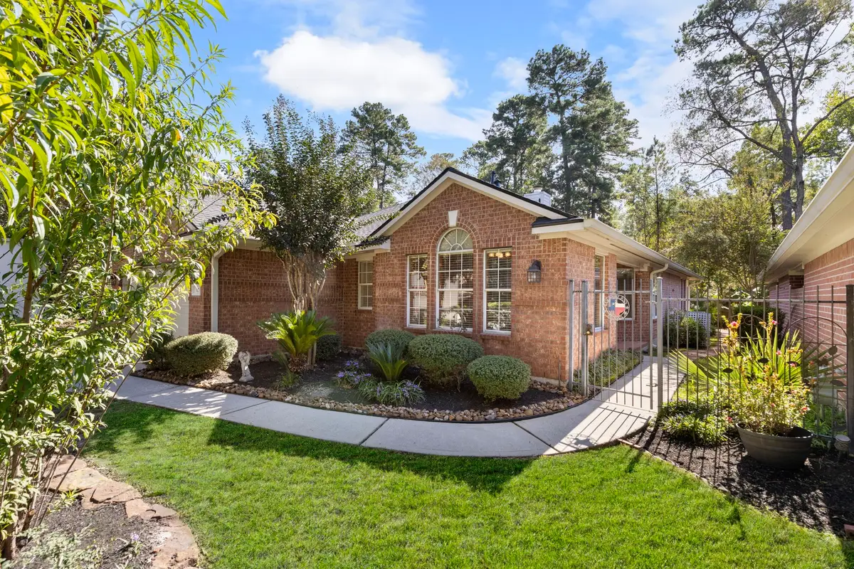 11 Hermit Thrush Place, The Woodlands, TX 77382 - #1