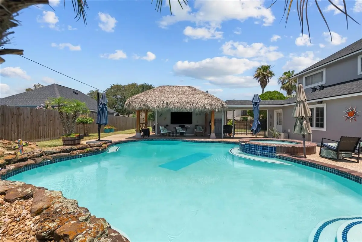 4205 Quaker Drive, Texas City, TX 77590 - #1