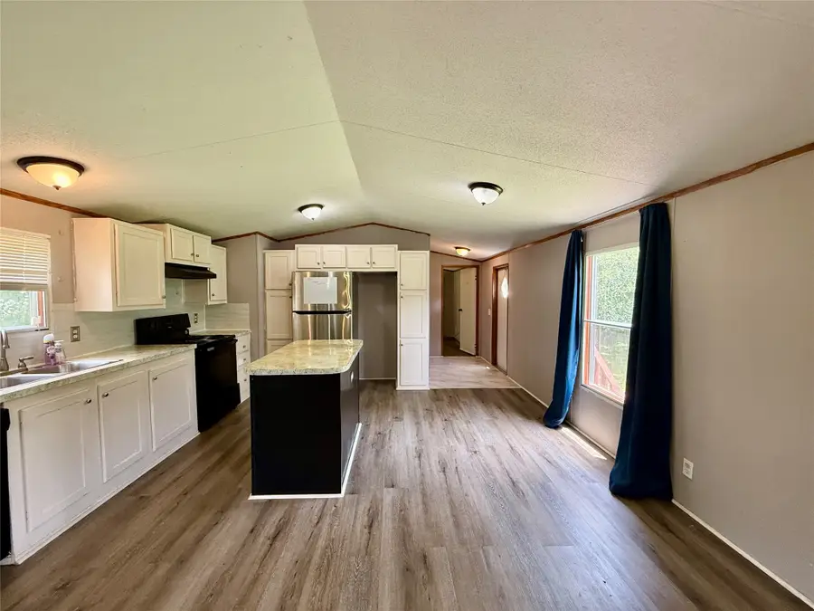 102 Western Way, Angleton, TX 77515 - #2