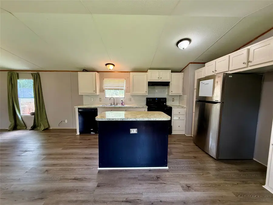 102 Western Way, Angleton, TX 77515 - #3