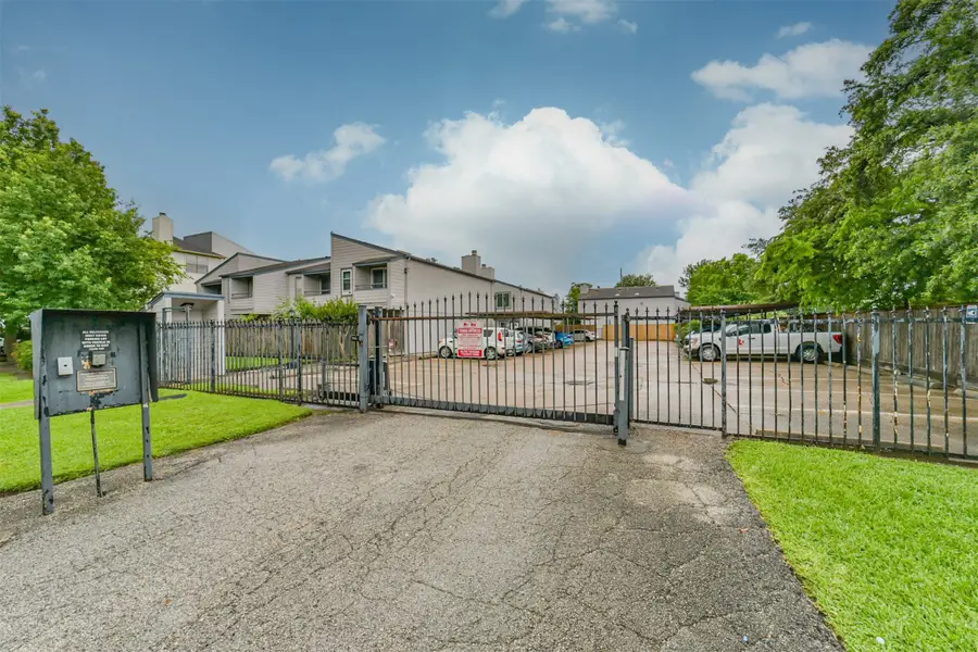 5917 Fairdale Lane #10, Houston, TX 77057 - #3