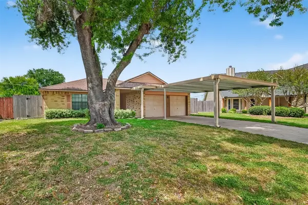 1906 Westbriar Court, Deer Park, TX 77536