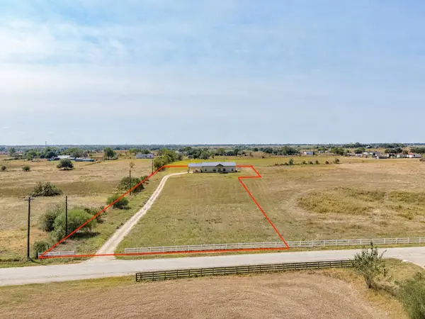 487 County Road 301, Shiner, TX 77984