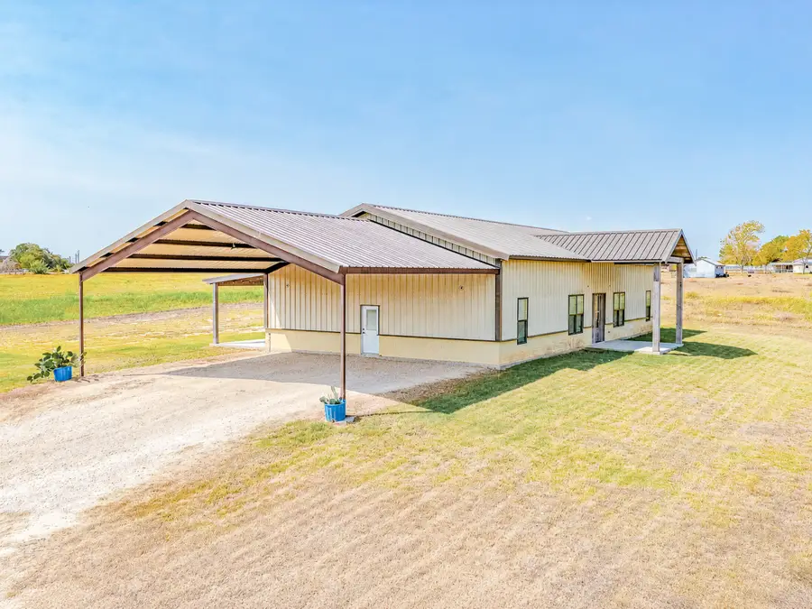 487 County Road 301, Shiner, TX 77984 - #3