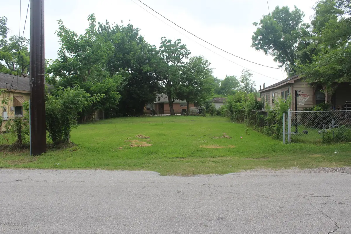 4914 Falls Street, Houston, TX 77026 - #1