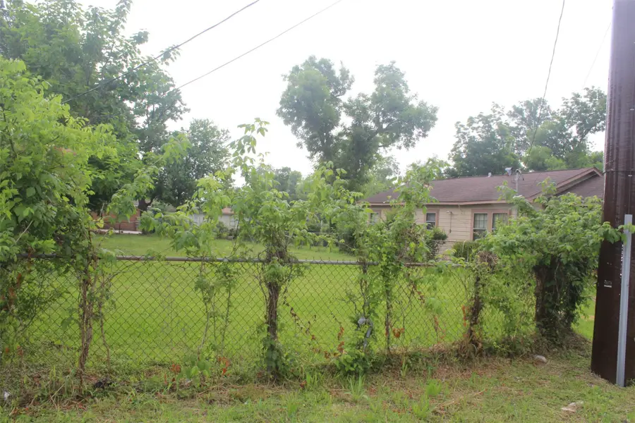 4914 Falls Street, Houston, TX 77026 - #3