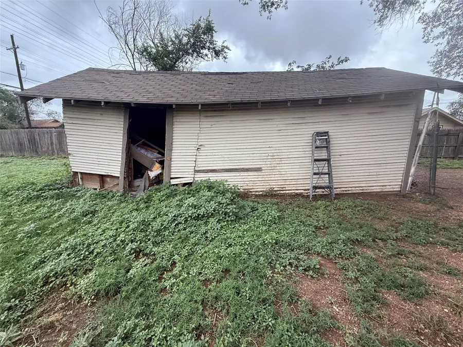 1916 Avenue O, Lubbock, TX 79411 - Image #3