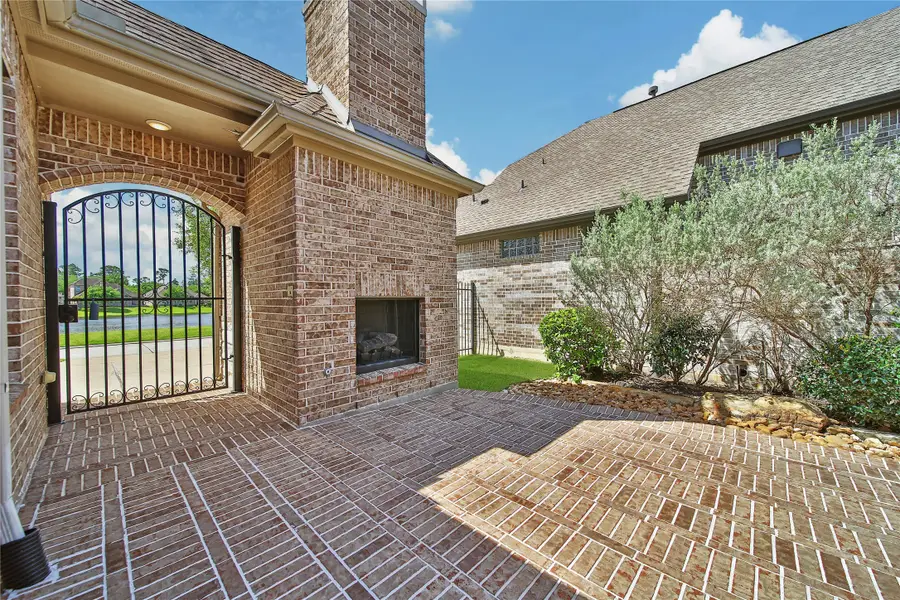 15 S Lochwood Way, Tomball, TX 77375 - #3