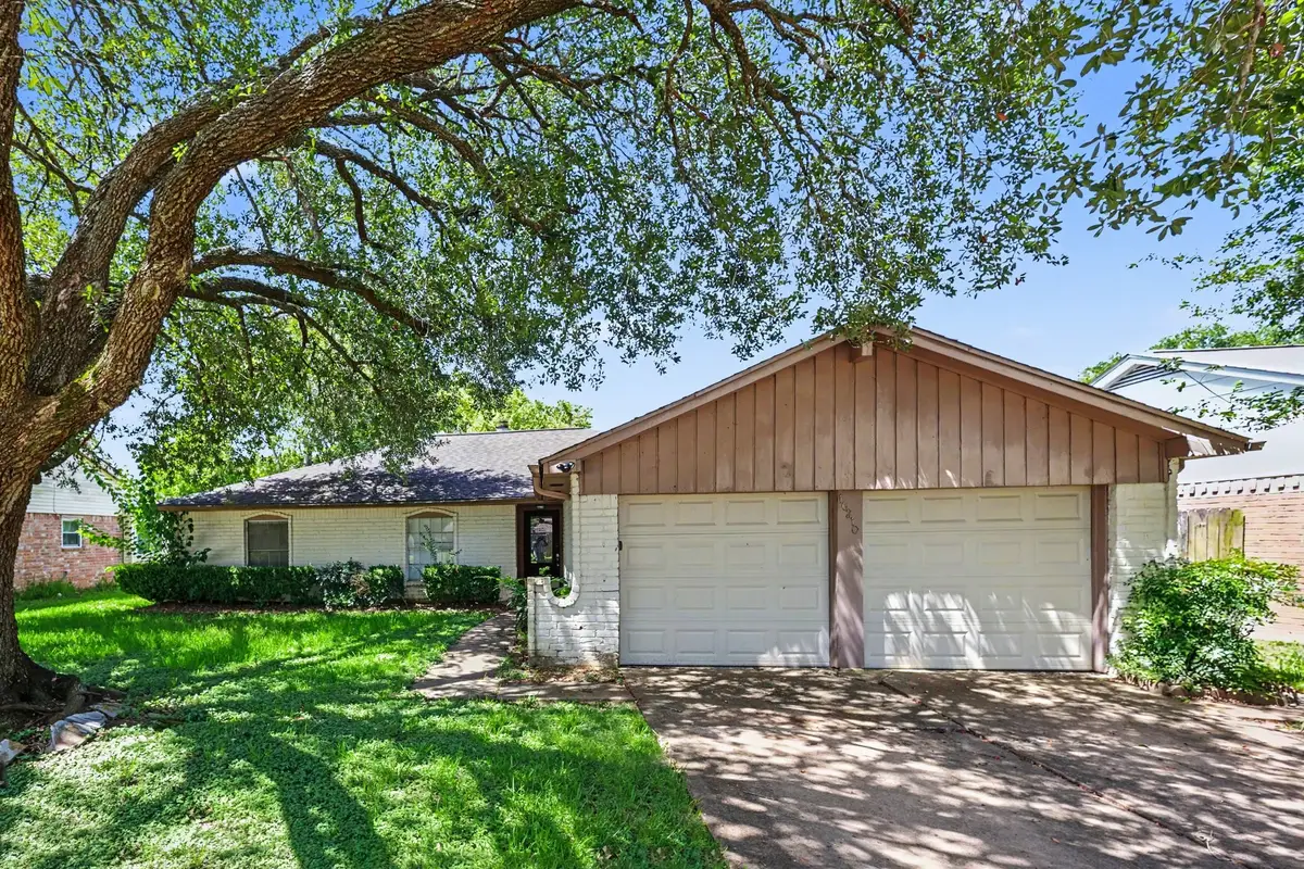 16210 Forest Bend Avenue, Friendswood, TX 77546 - #1