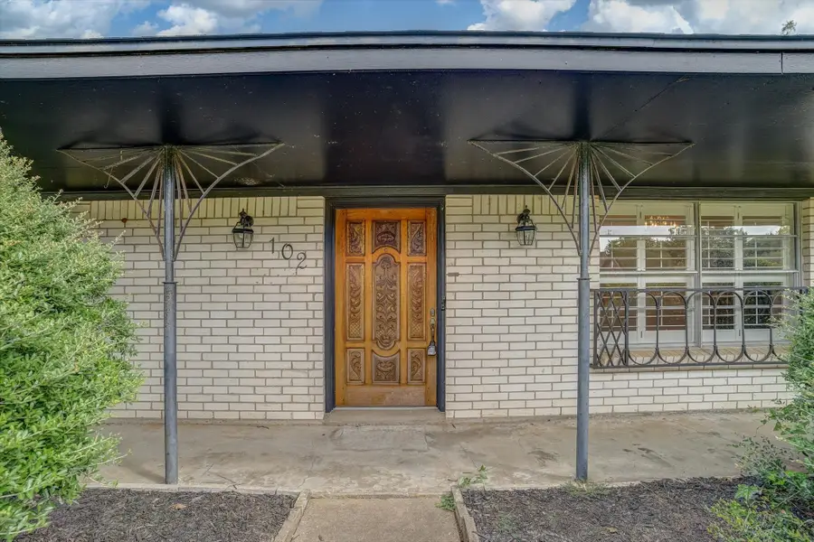 102 Oyster Bend Lane, Lake Jackson, TX 77566 - #2