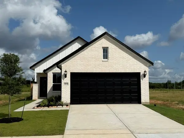 4814 Petunia Bloom, Pinehurst, TX 77362