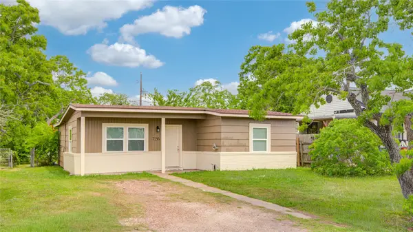 726 W 6th Street, Freeport, TX 77541