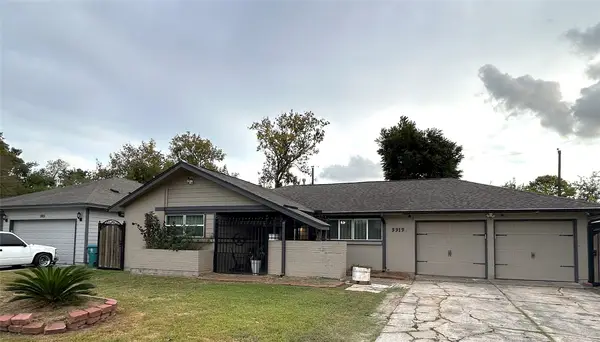 5919 Heatherbrook Drive, Houston, TX 77085