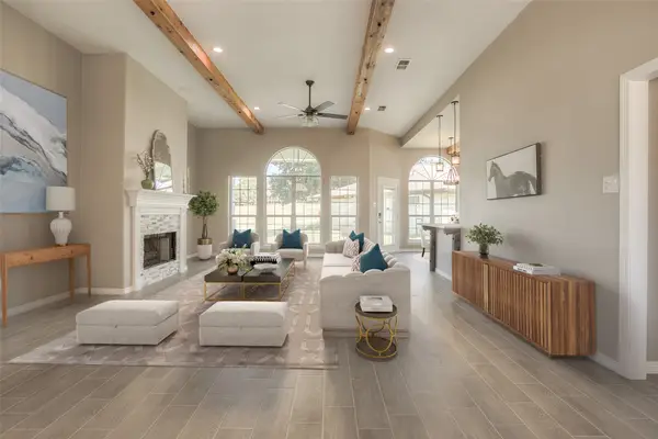 319 Brook Hollow Drive, Huntsville, TX 77340