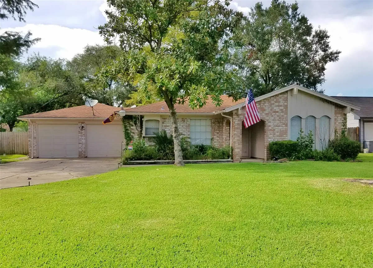 3800 Kingsway Drive, Baytown, TX 77521 - #1