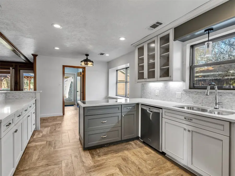 1707 W Hedgecroft Drive, El Lago, TX 77586 - #2