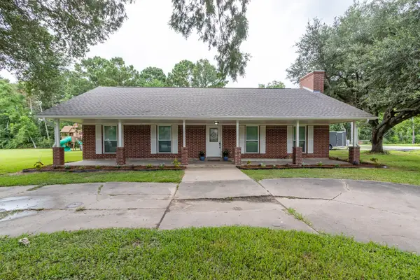 655 Avenue L, Dickinson, TX 77539