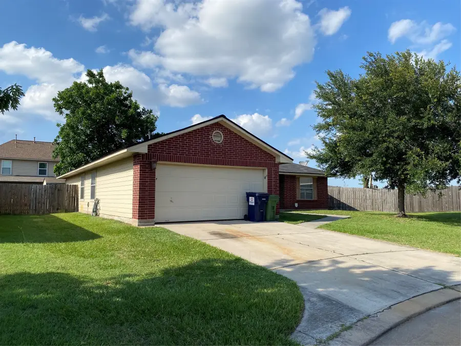 7706 Cloverlake Court, Houston, TX 77040 - Image #2