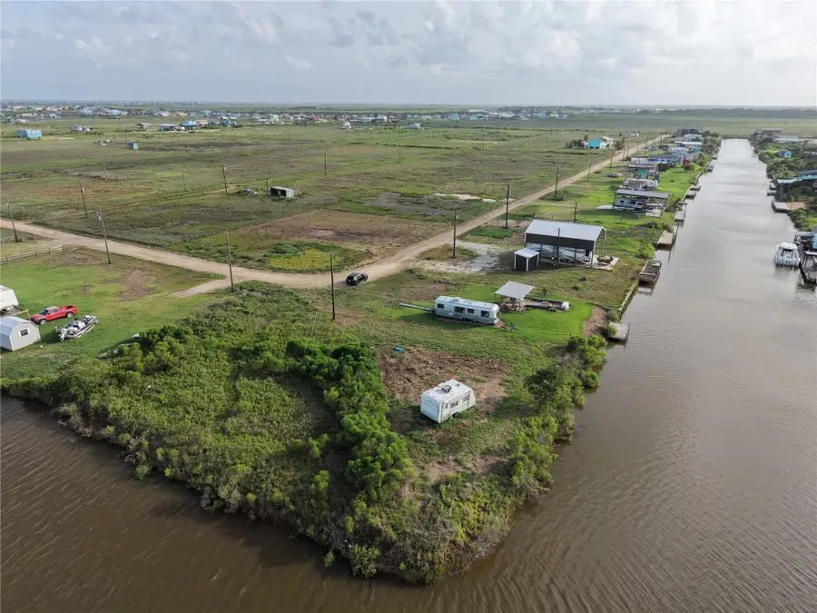 2 Oceania St, Sargent, TX 77414 - #3