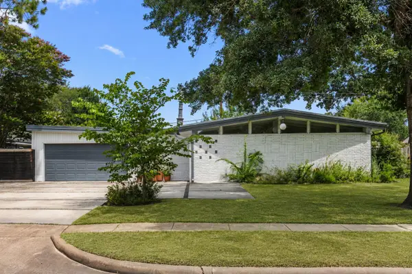 5142 W Bellfort Avenue, Houston, TX 77035