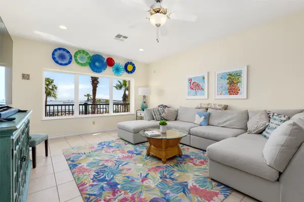 301 E Houston Street, Port Isabel, TX 78578