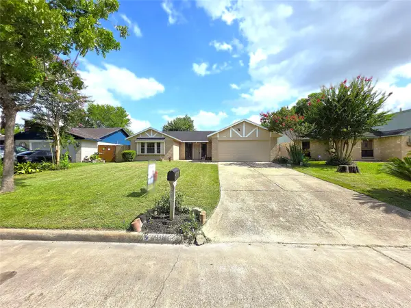 7915 Woodsman Trail, Houston, TX 77040
