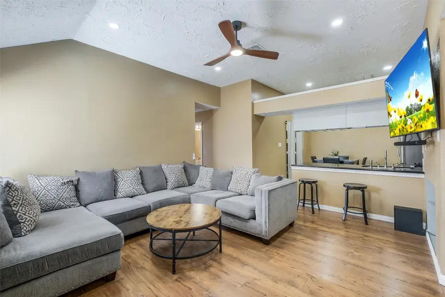 1304 Chelsea Lane, Pearland, TX 77581 - Image #3