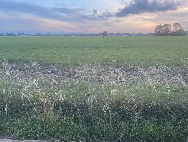 607 Longhorn Trail, Angleton, TX 77515