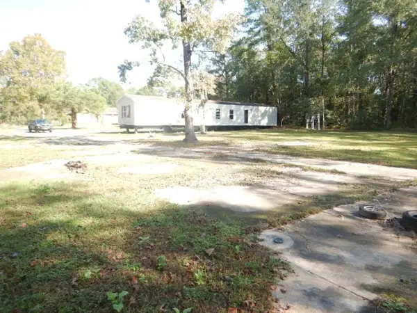 445 Oak Lane, Vidor, TX 77662