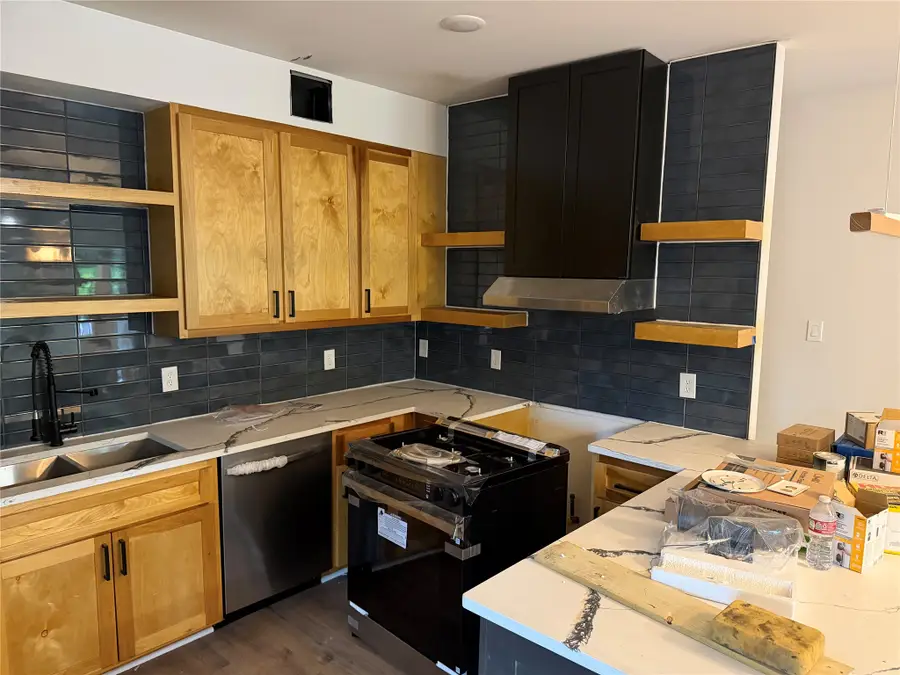 322 E 37th / 710 E 32nd 1/2 Street, Houston, TX 77018 - #3