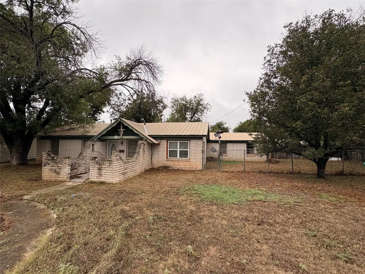 1301 Willis Street, Brownwood, TX 76801 - #1