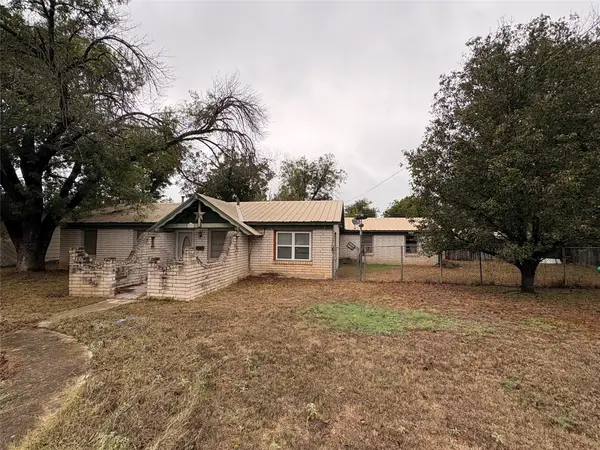 1301 Willis Street, Brownwood, TX 76801