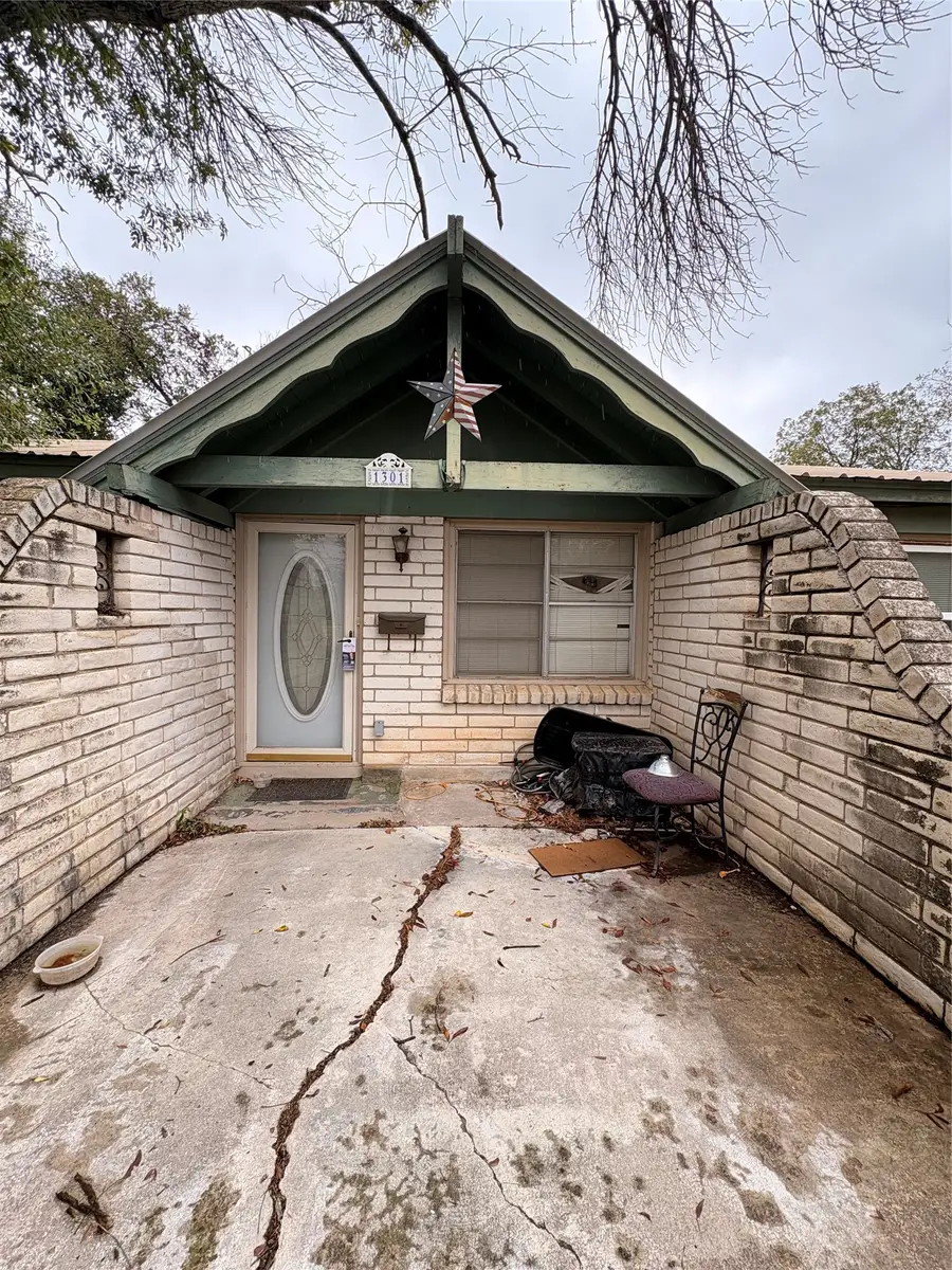 1301 Willis Street, Brownwood, TX 76801 - #2