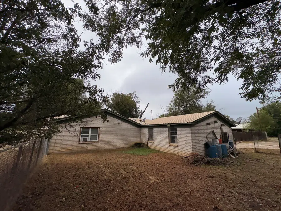 1301 Willis Street, Brownwood, TX 76801 - #3