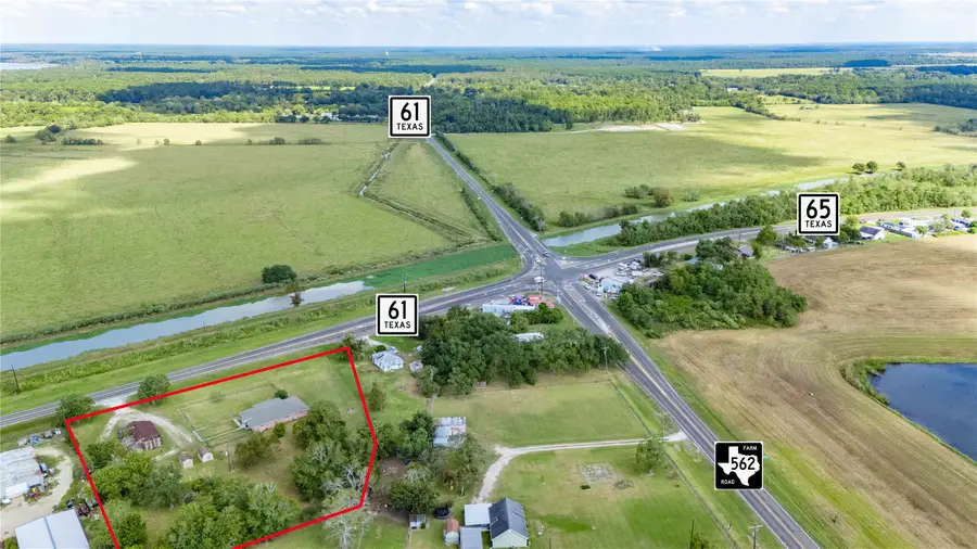 3504 State Highway 61, Anahuac, TX 77514 - #3