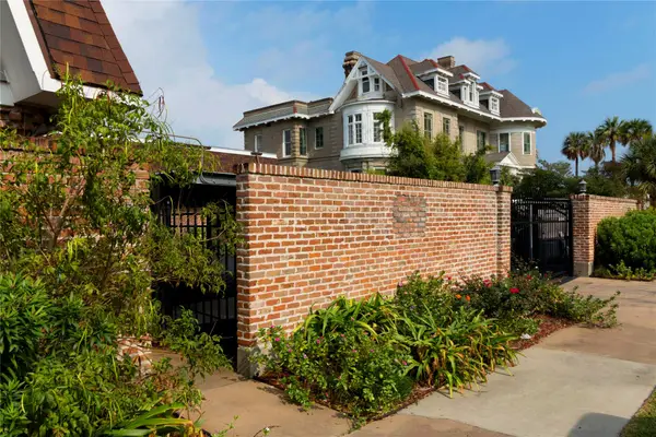 1726 Broadway #B12, Galveston, TX 77550