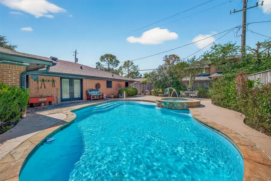 5326 Redstart Street, Houston, TX 77096 - Image #2